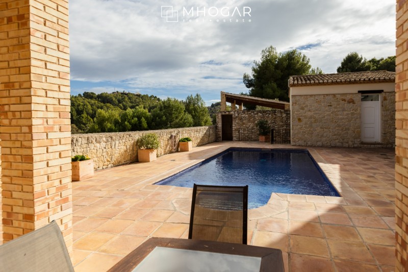 Rústica Elegancia - Casa de Campo a la venta en Benissa!
